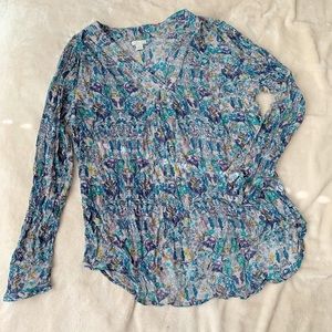 Hinge long sleeve v-neck blouse